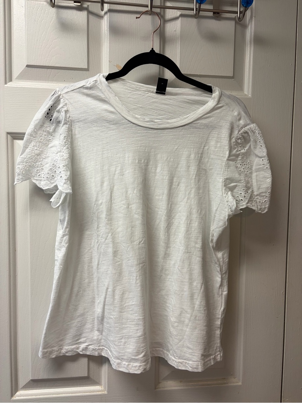 SHEIN White Eyelet Puff Sleeve Tee